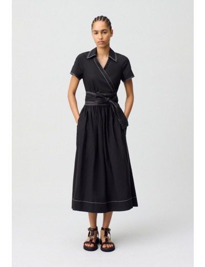 Robe longue ceinturée