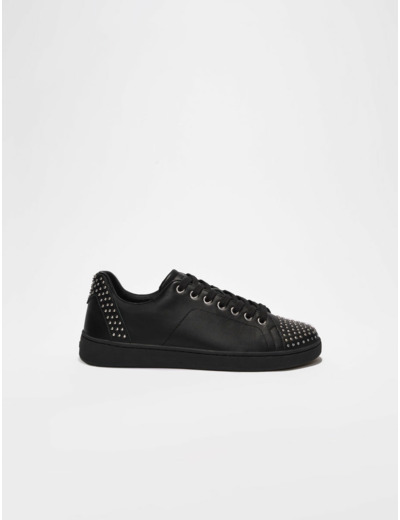 Baskets en cuir noir à studs