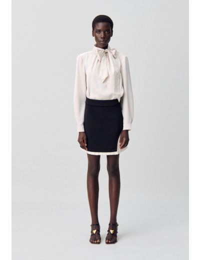 Blouse fluide col lavallière
