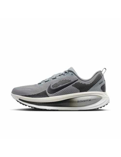 NIKE VOMERO 18