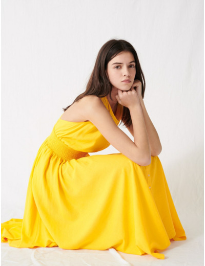 Robe smockée en lin jaune soleil