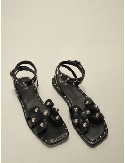 Sandales en cuir clouté