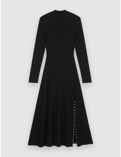 Robe en maille fendue à piercings