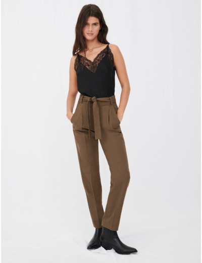 Pantalon de costume droit et ceinturé