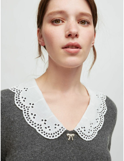 Pull à col en broderies anglaises