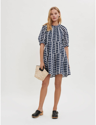 Robe entièrement brodée