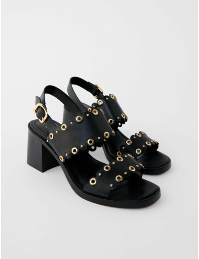 Sandales à talon en cuir avec oeillets