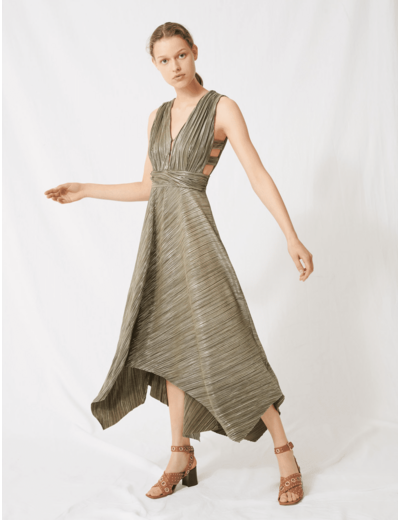 Robe recouverte de fils métallisés