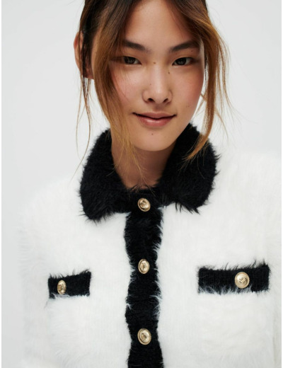 Cardigan contrasté en maille fluffy