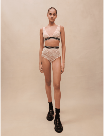 Ensemble de lingerie en dentelle