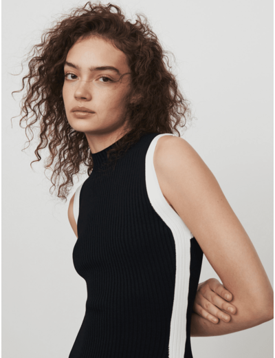 Robe à côtes fendue et contrastée