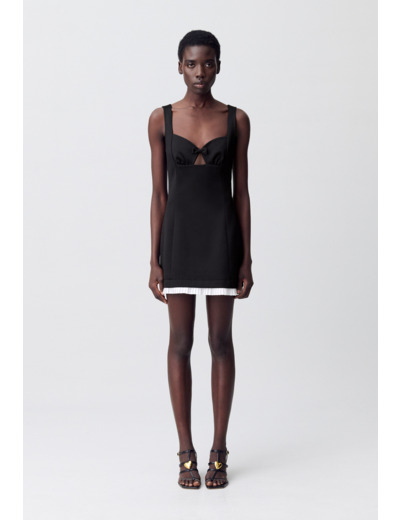 Robe courte plissée