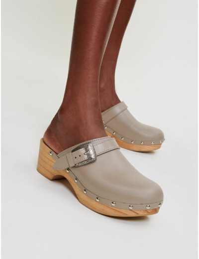 Sabots en cuir