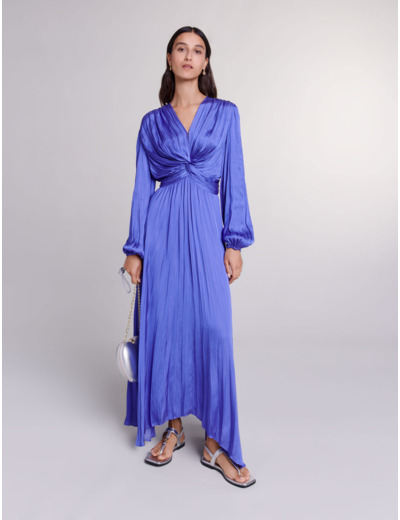 Robe longue satinée drapée