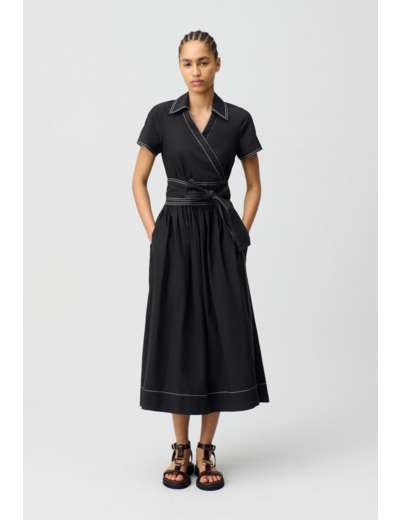 Robe longue ceinturée