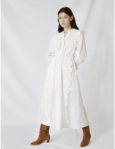Robe en coton à broderies anglaises