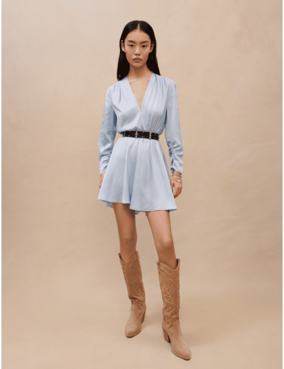 Robe bleu ciel cintrée