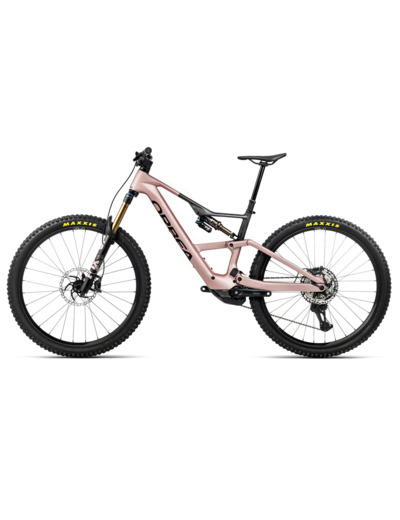 VTT tout suspendu électrique RISE LT M10 630W Rose du Désert/Carbone