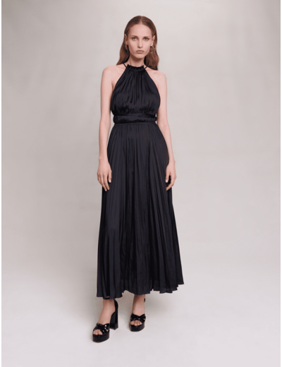 Robe longue satinée plissée