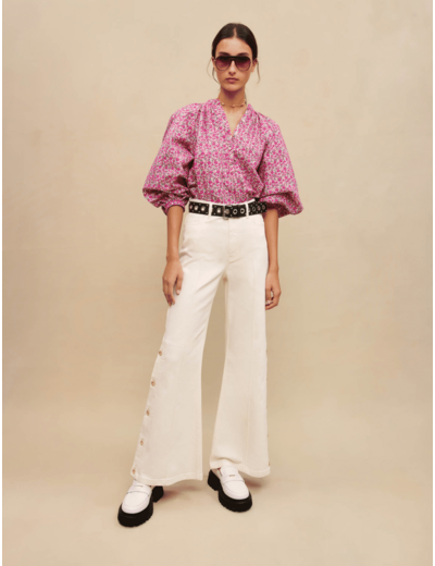 Pantalon large à boutons latéraux