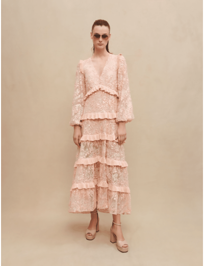 Robe longue à volants et paillettes