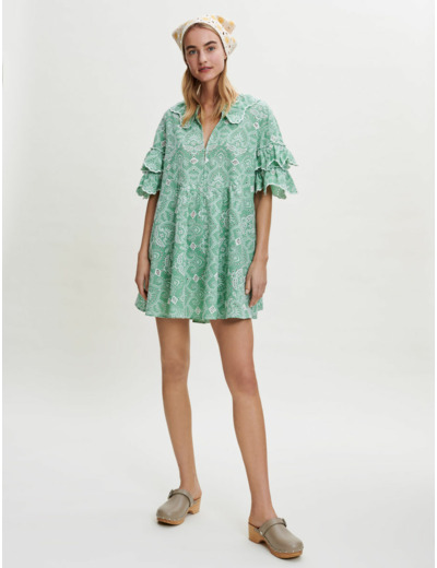 Robe en coton brodé