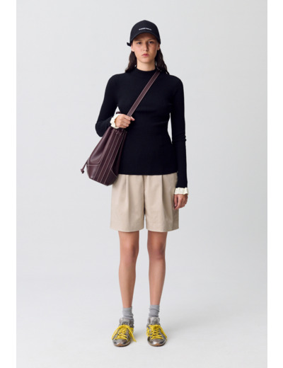 Pull près du corps
