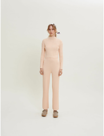 Pull en maille à côtes