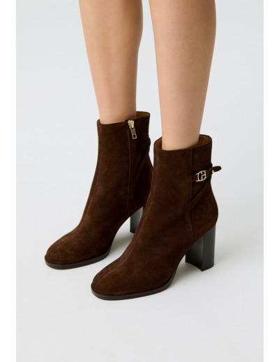 Bottines à talons cuir suède