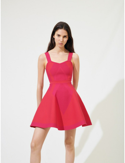 Robe sporty-couture en maille